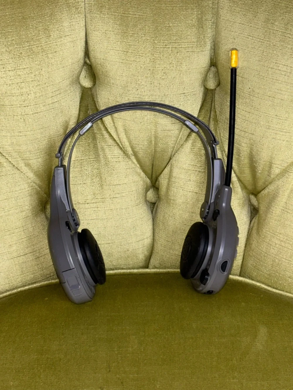 Sony SRF-HM55 Sports Walkman AM/FM Stereo Headphone Radio Vintage Tech PLL Synth